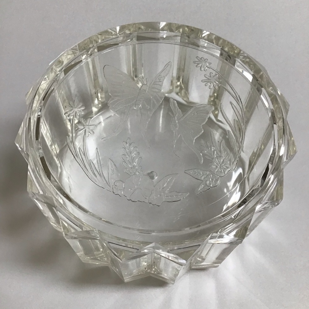 Lucite Acrylic Jewelry Box w/Lid Etched Butterfly Floral 70’s Boho Diamond Edge